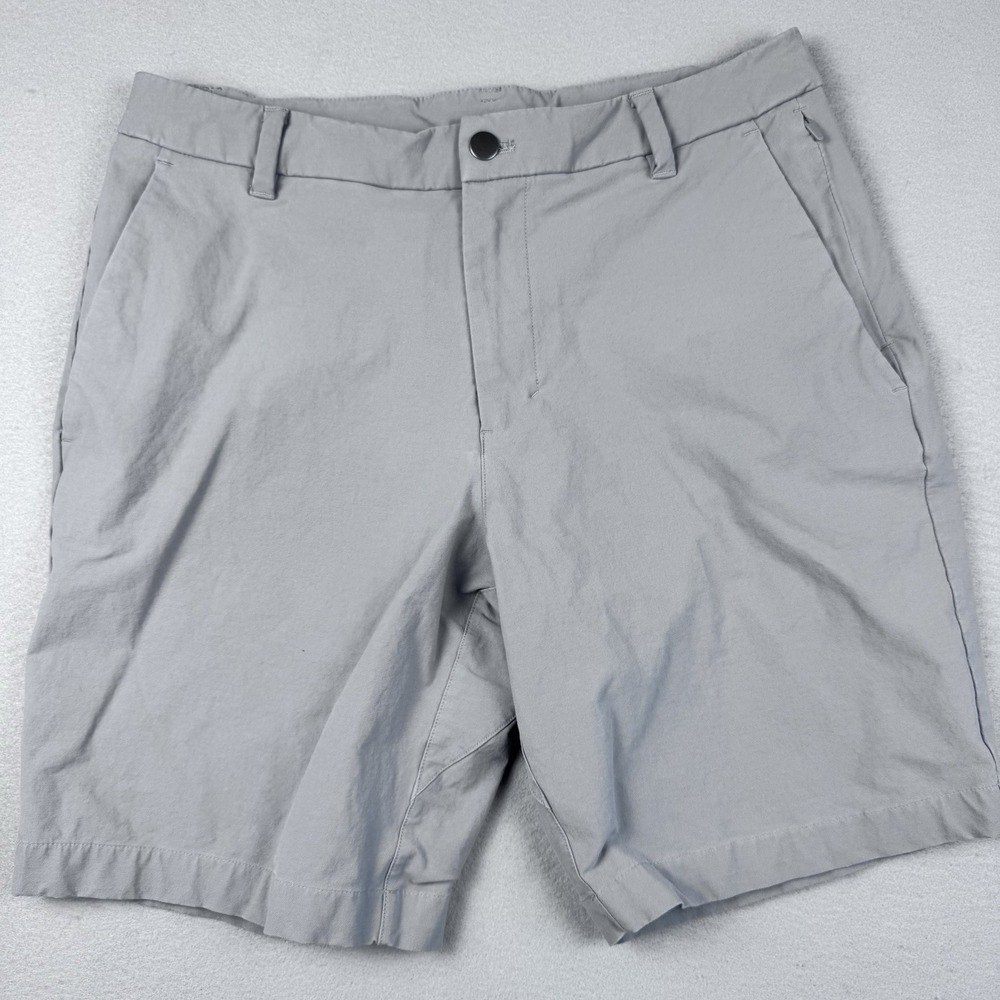 Lululemon Commission Utilitech Short Men 32 Gray 9" Classic Fit Stretch Golf